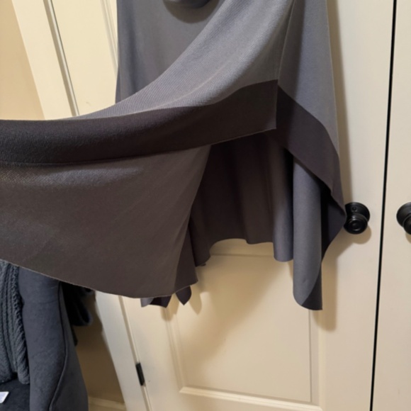 Ann Taylor Oversized Cowl Neck Poncho - M/L - Picture 5 of 6